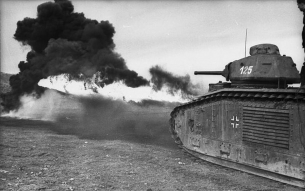 flame tank PzKpfw B2 (Flamm)