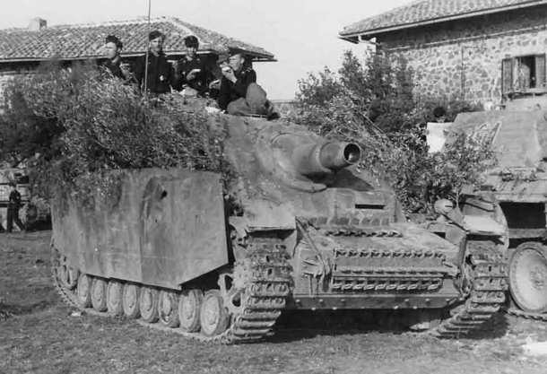 Sturmpanzer Brummbär