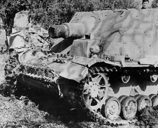 Sturmpanzer Brummbär