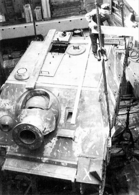 Sturmmörser Tiger neboli Sturmtiger