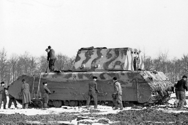 super-heavy tank Maus