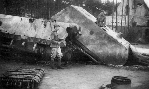 super-heavy tank Maus