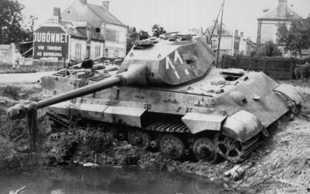tank PzKpfw VI Ausf.B Tiger II